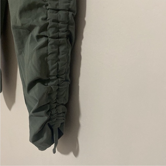 ATHLETA ASPIRE ANKLE CINCH PANT SIZE 8 - Picture 8 of 10